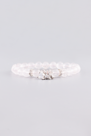 Transparentes Rosenquarz Armband 8 mm – Seitenansicht des handgefertigten Schmuckstücks, Starry Kollektion von Gembonbon