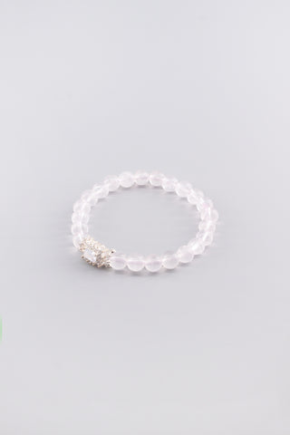 Handgefertigtes transparentes Rosenquarz Armband 8 mm – Geschenk für Liebe & Harmonie, Corolla Kollektion von Gembonbon (Vorderansicht)