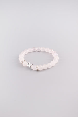 Handgefertigtes transparentes Rosenquarz Armband 8 mm – Geschenk für Liebe & Harmonie, Kitty Kollektion von Gembonbon (Vorderansicht)