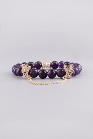 Amethyst Armband 8 mm – Seitenansicht des handgefertigten Schmuckstücks, Linkwing Kollektion von Gembonbon