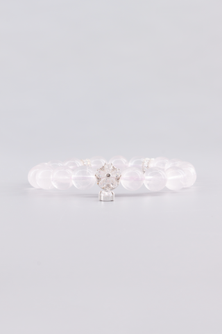 Transparentes Rosenquarz Armband 10 mm – Seitenansicht des handgefertigten Schmuckstücks, Floret Kollektion von Gembonbon