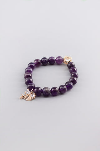 Handgefertigtes Amethyst Armband 10 mm – Geschenk für Ruhe & spirituelle Klarheit, Garden Kollektion von Gembonbon (Vorderansicht)
