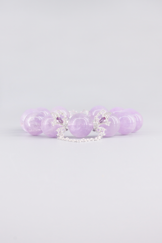 Transparentes Amethyst Armband 14 mm – Seitenansicht des handgefertigten Schmuckstücks, Butterfly Kollektion von Gembonbon